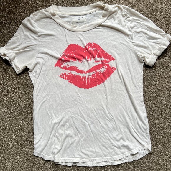 Anthropologie Sol Angeles Red Lips Graphic Tee Cream Soft Casual T-Shirt | Sz M - Picture 3 of 10